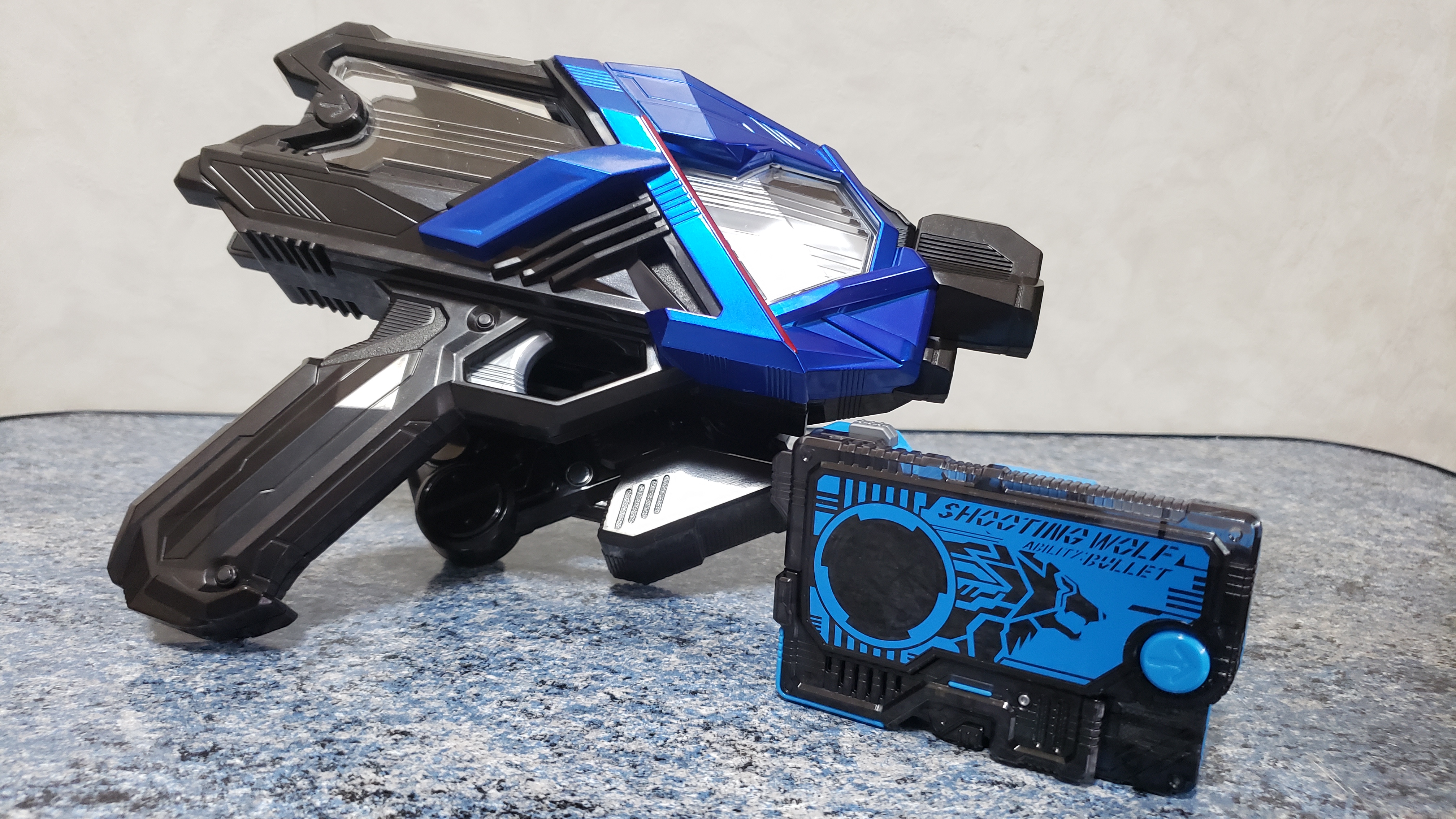 お買い得得価＋　変身ベルトDXエイムズショットライザー＋DXラッシングチータープログライズキー　仮面ライダーゼロワン 仮面ライダー